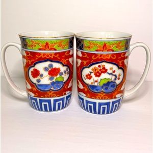 Pair of Vintage Asian Elaborate Coffee Mugs w Golden Rim & on Handle